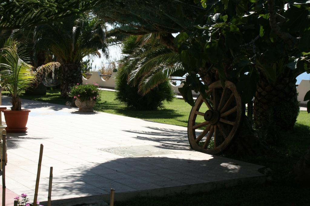 Apartamento Residenza Stefanelli Capo Vaticano Habitación foto